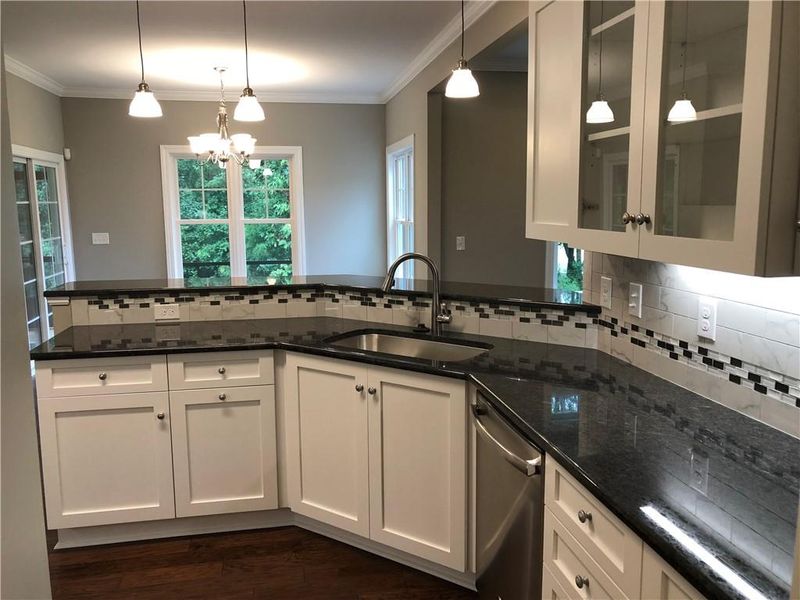 4170 NE Holly Cir NE, Conover, NC 28613