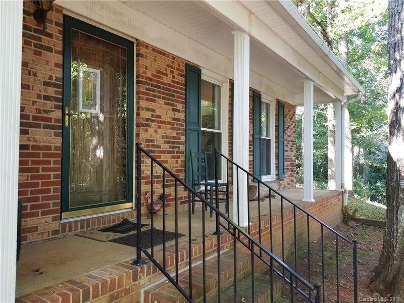 3717 Pinecrest Dr, Gastonia, NC 28056