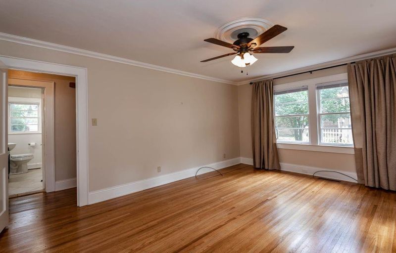 318 15th Ave NW, Hickory, NC 28601