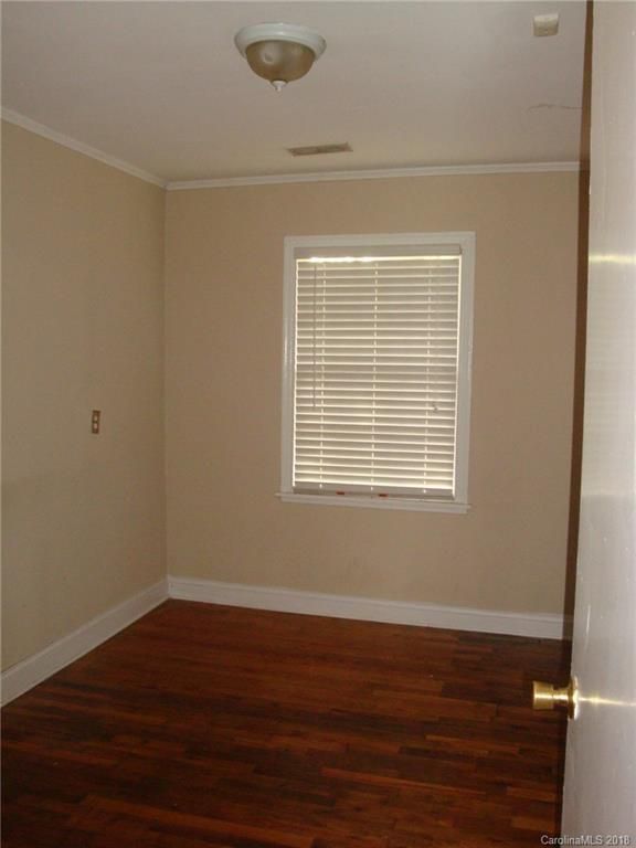 110 Turner Ave N, Charlotte, NC 28216