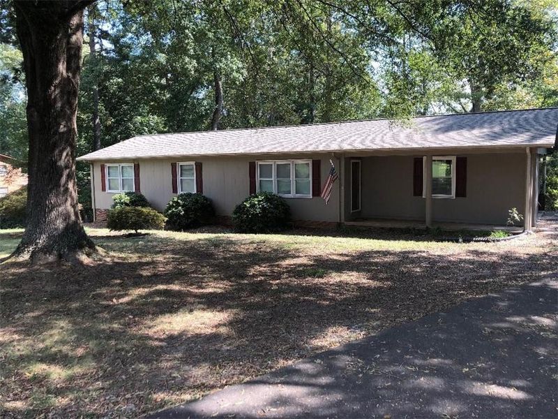 4656 Wilburn Dr, Conover, NC 28613