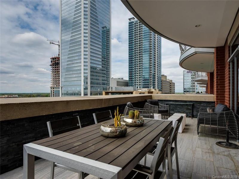 435 S Tryon St #805, Charlotte, NC 28202