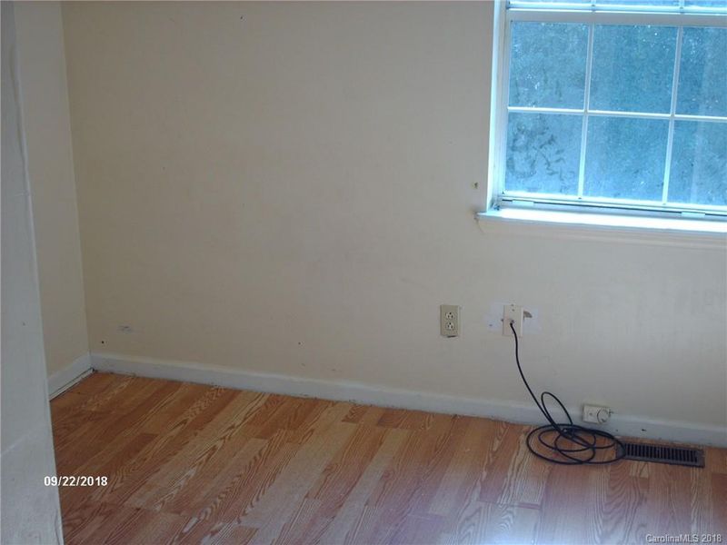 3965 Briarhill Dr, Charlotte, NC 28215