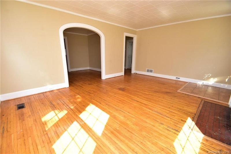 906 Walnut Ave, Gastonia, NC 28052