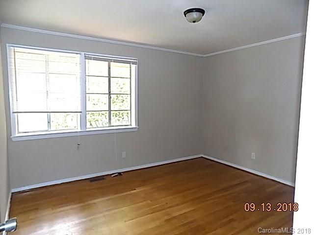 1324 Wembley Dr, Charlotte, NC 28205