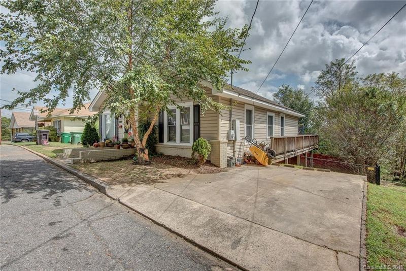 299 Thirteenth St #8, Cramerton, NC 28032