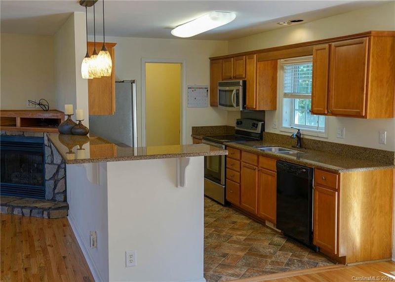 215 Roberts Rd, Blacksburg, SC 29702