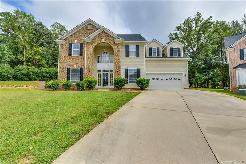 2412 Windsor Chase Dr, Matthews, NC 28105