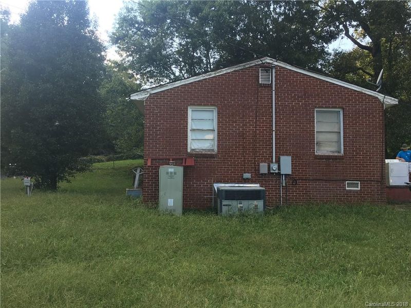 2134 Dalewood Dr, Gastonia, NC 28054