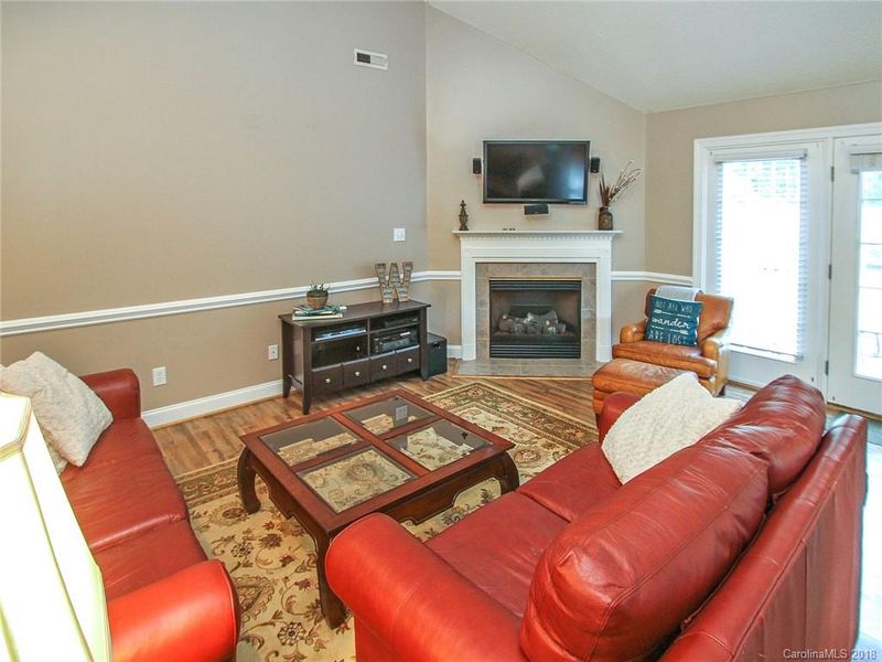 553 Cameron Pointe Ln, Belmont, NC 28012