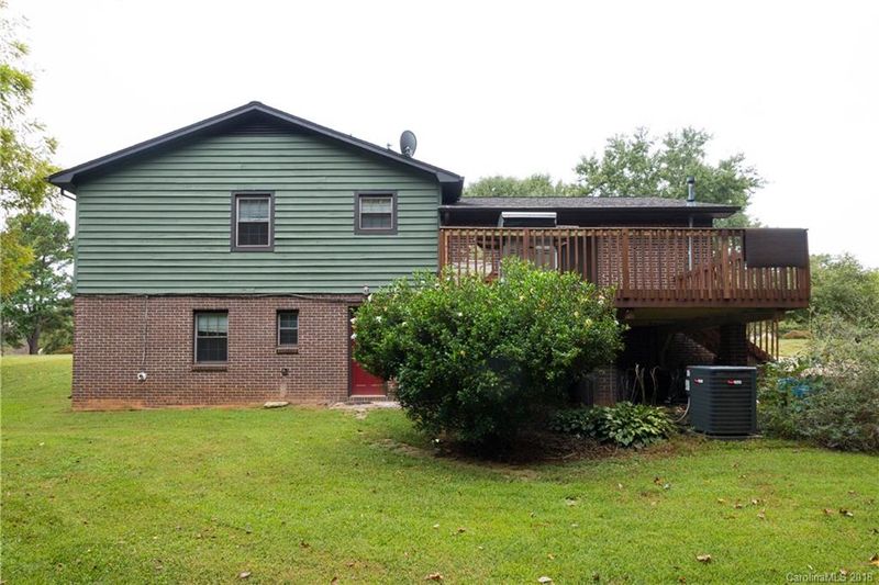 233 Mcgregor Rd, Gastonia, NC 28056