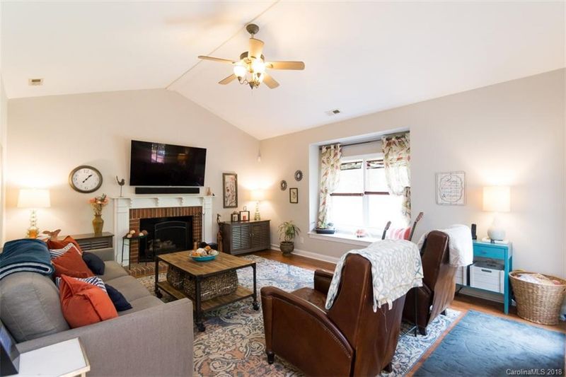 8255 Lansford Rd, Charlotte, NC 28277