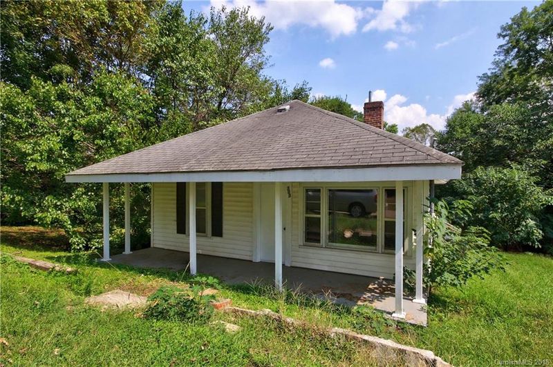 303 Derby Ave S, Newton, NC 28658