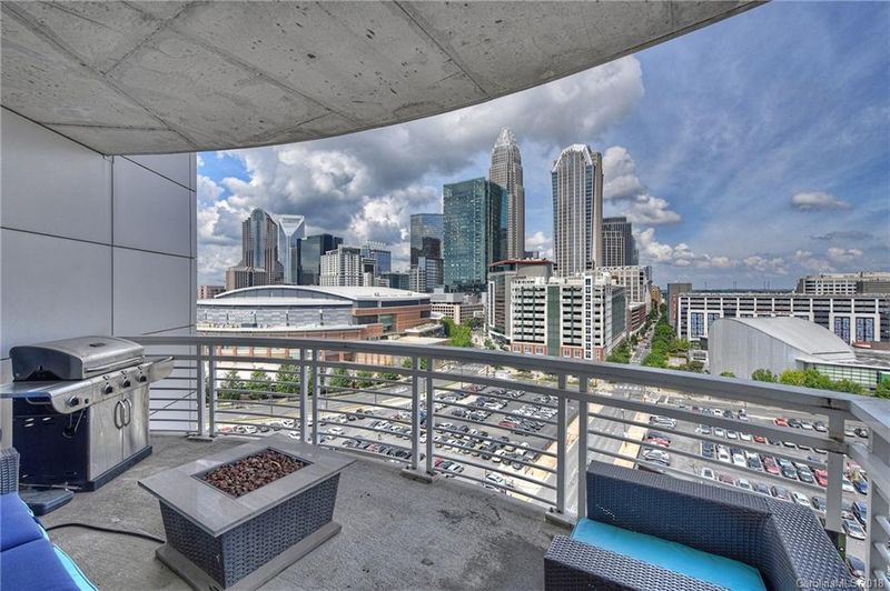 505 6th St #1301, Charlotte, NC 28202