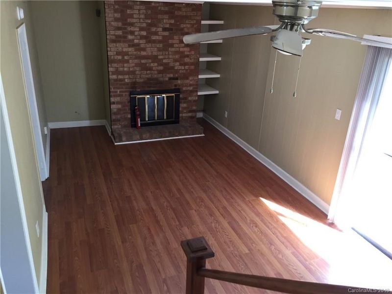 936 Hallmark Dr, Gastonia, NC 28052