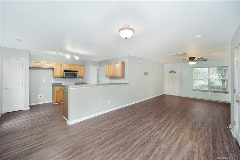 9611 Willilyn Ln, Charlotte, NC 28214
