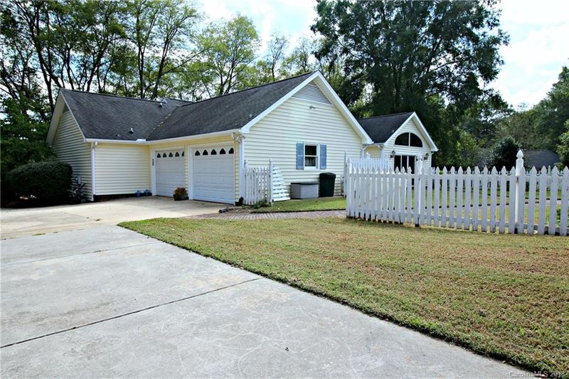 4320 Granada Dr, Concord, NC 28027