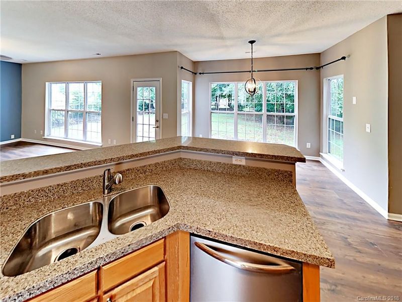 947 Knightsbridge Rd, Fort Mill, SC 29708
