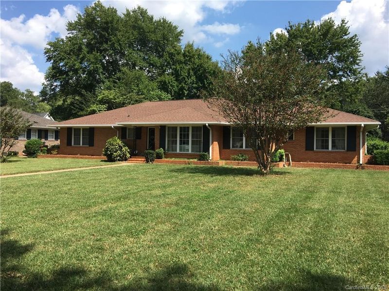 759 Lansdowne Rd, Charlotte, NC 28270