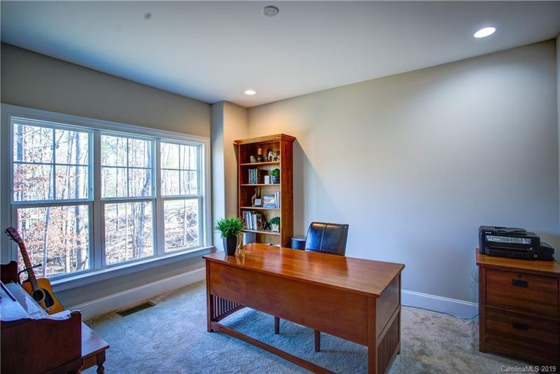 9517 Guildbrook Rd, Davidson, NC 28036