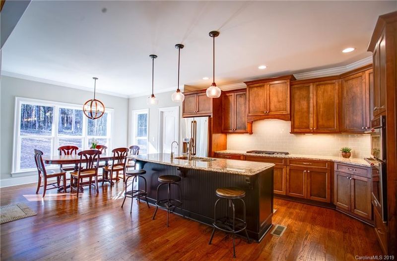 9517 Guildbrook Rd, Davidson, NC 28036