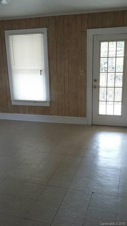 212 York St, Lancaster, SC 29720