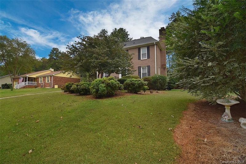 2411 Westminster Dr, Concord, NC 28027
