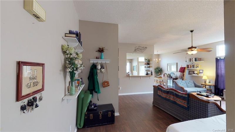 9426 Oren Thompson Rd, Charlotte, NC 28213