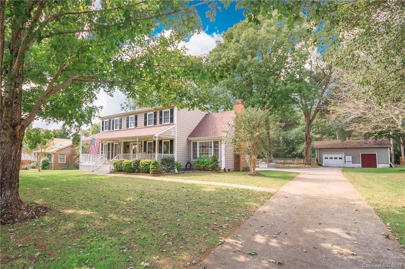 14321 Springwater Dr, Matthews, NC 28105