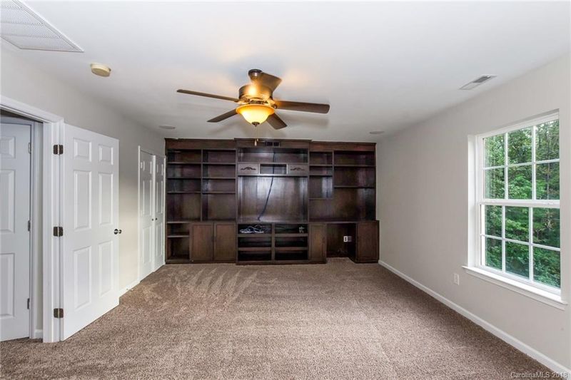 406 Sardis Rd N, Charlotte, NC 28270