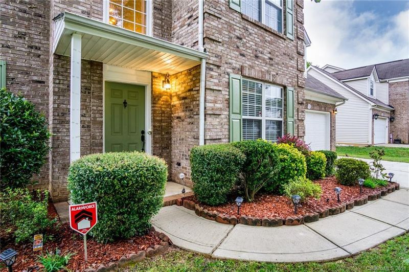 7321 Denali Ln, Charlotte, NC 28216