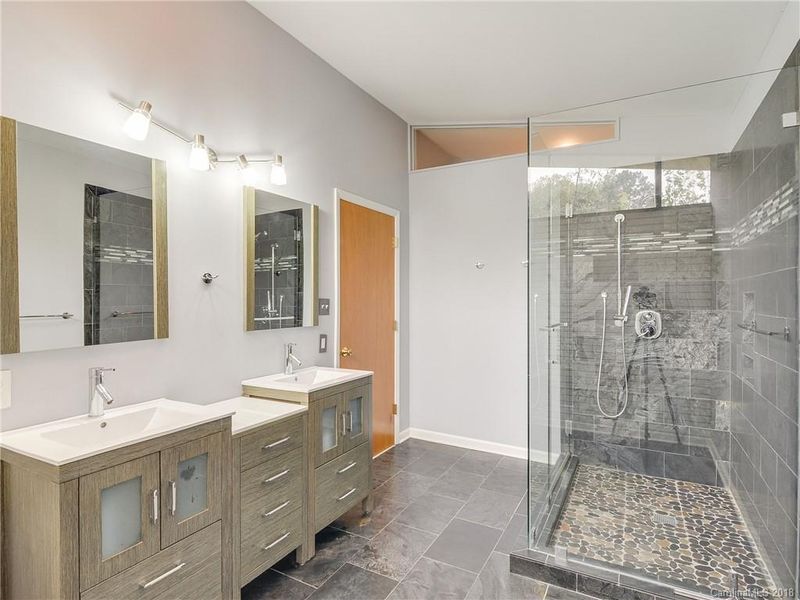 4479 Applegate Rd, Charlotte, NC 28209