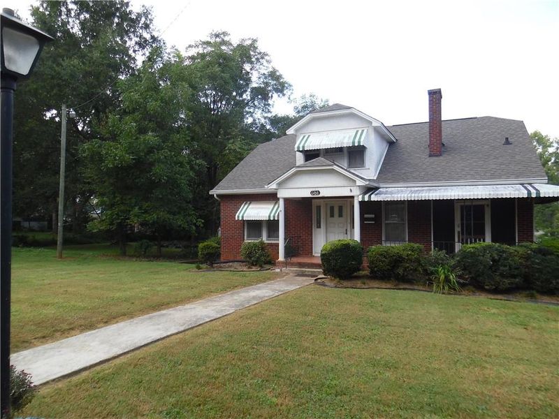 604 S Ashe Ave S, Newton, NC 28658
