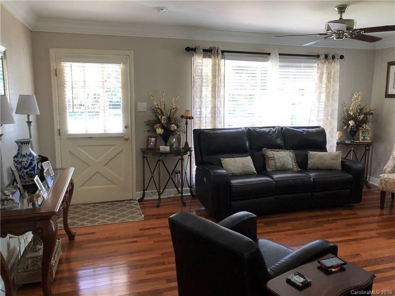 6512 War Eagle Ln, Charlotte, NC 28214