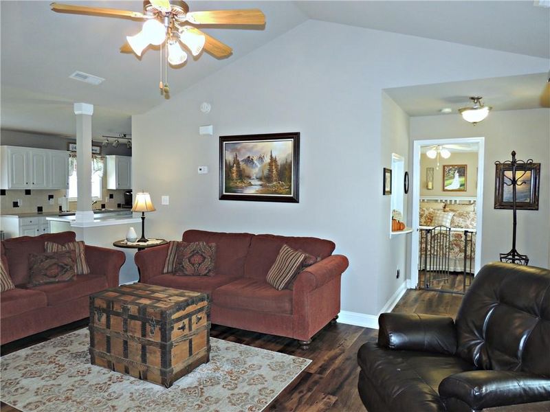 4306 Beason Dr, Lincolnton, NC 28092