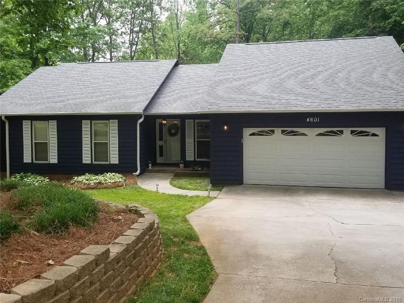 4601 Bainview Dr, Mint Hill, NC 28227