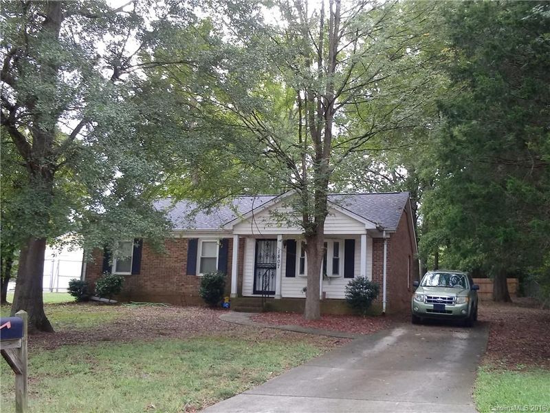1807 Ranchwood Dr, Charlotte, NC 28217