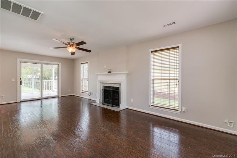 8303 Hirsch Dr, Charlotte, NC 28277