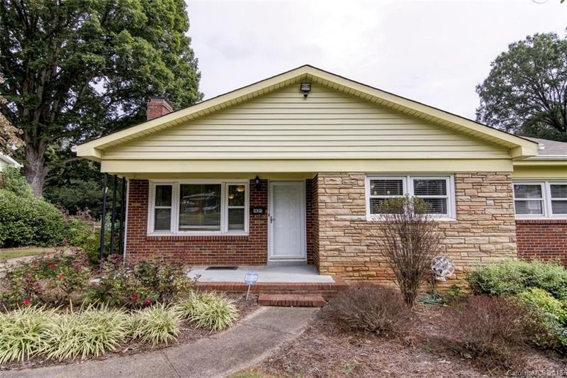 1925 Optimist Ln, Charlotte, NC 28205