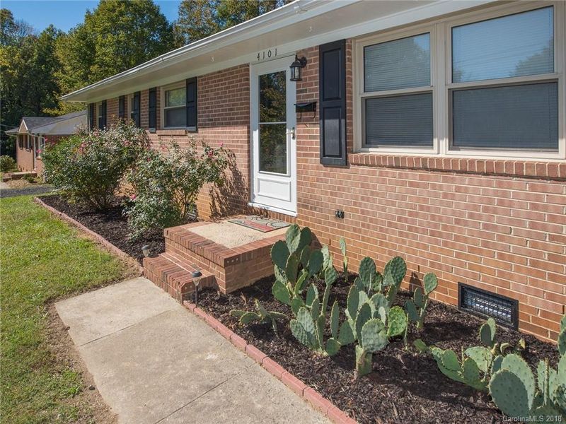 4101 Malta Pl, Charlotte, NC 28215