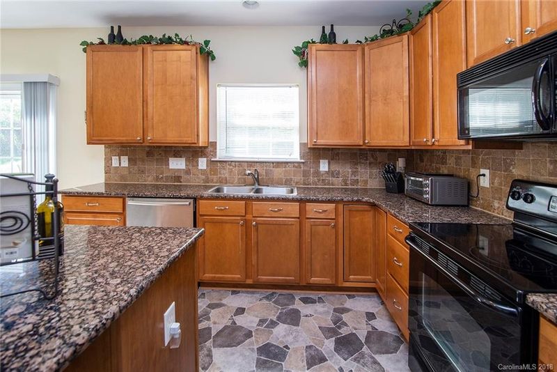 2918 Island Point Dr, Concord, NC 28027