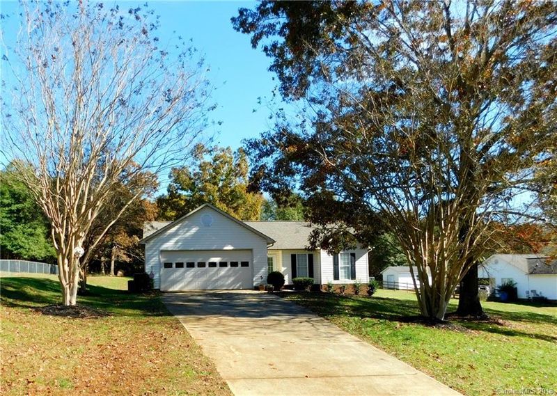 1838 Smyrna Ln, Catawba, NC 28609