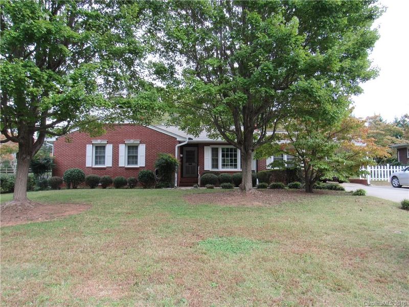 518 Thomas Trl, Gastonia, NC 28054