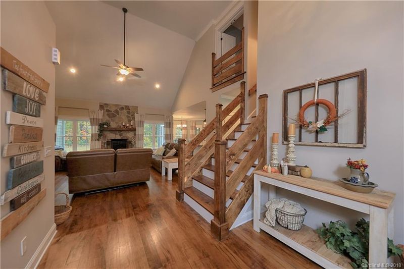 386 Riverwood Rd, Mooresville, NC 28117