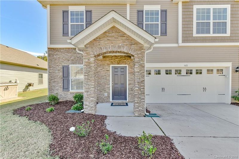 1621 Yellow Daisy Dr, Matthews, NC 28104