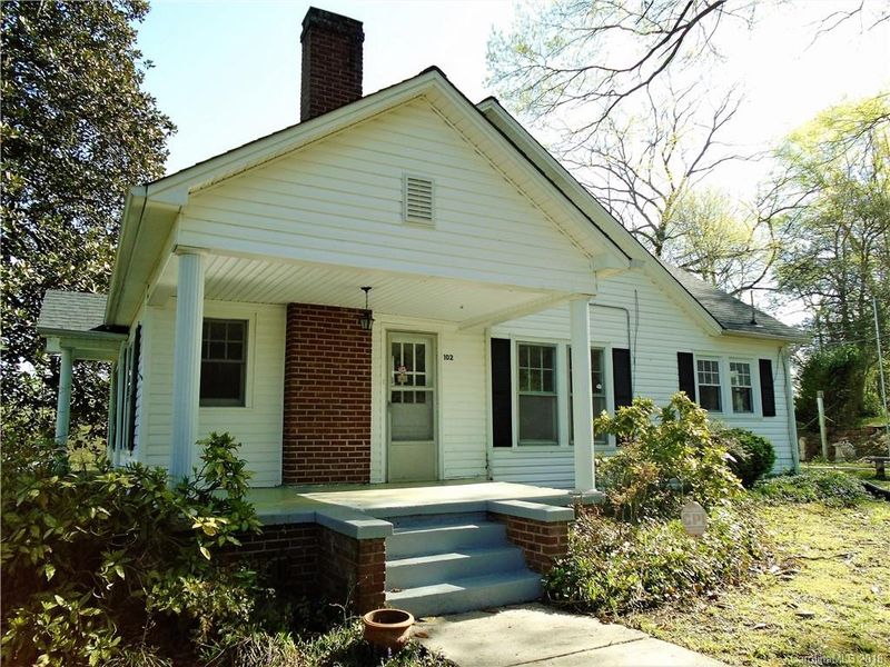 102 6th Ave NE, Catawba, NC 28609