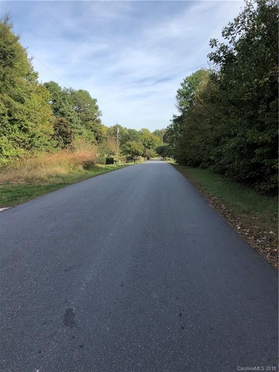 9481 Riviera Dr, Sherrills Ford, NC 28673