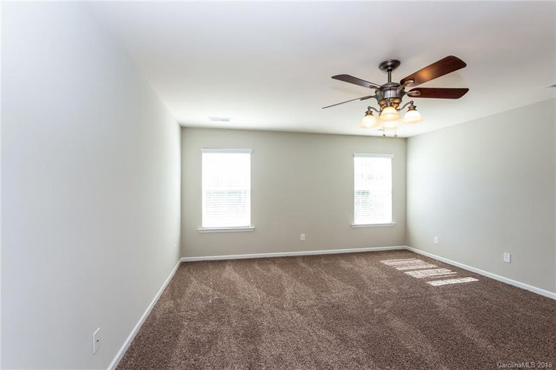 3208 Wicklow Ln, Gastonia, NC 28056
