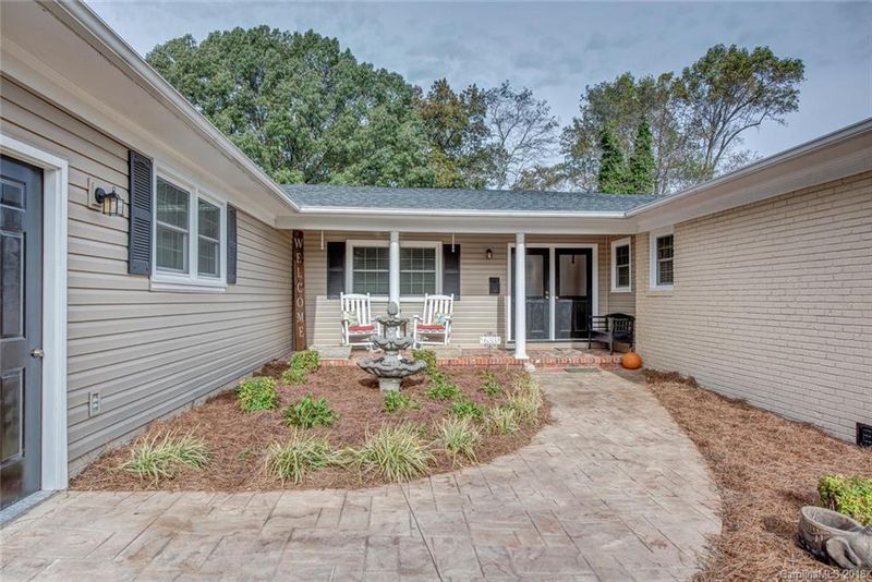 633 Rosemary Ln, Gastonia, NC 28054