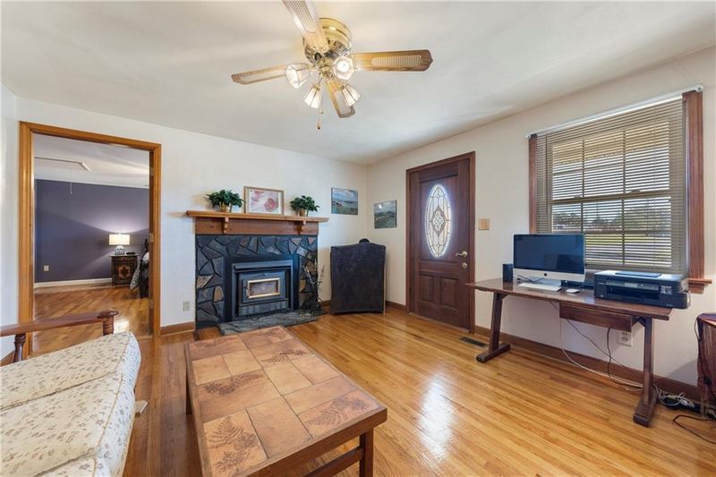 204 24th St SW, Hickory, NC 28602